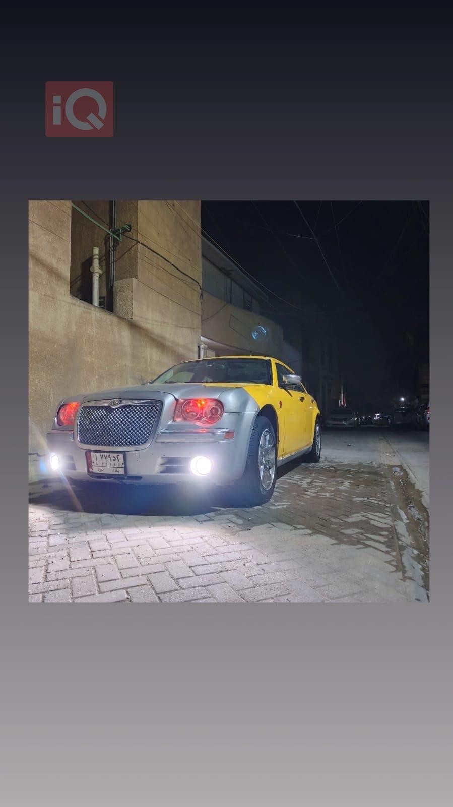 کرایسلەر 300